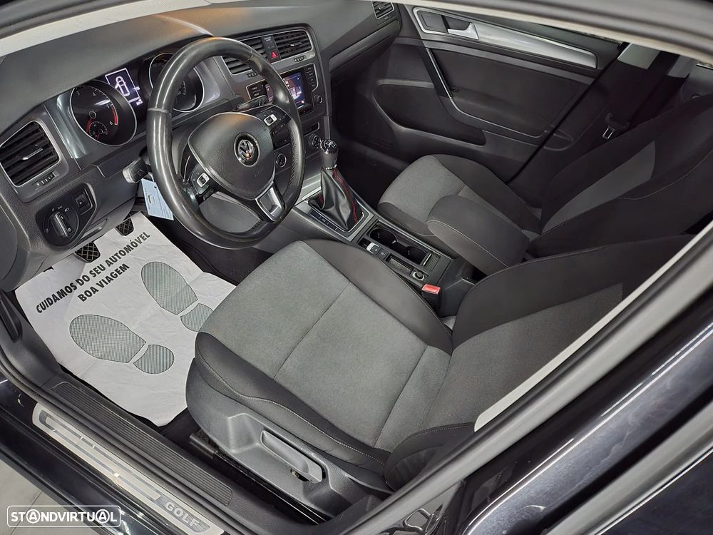 VW Golf 1.6 TDi Confortline - 4