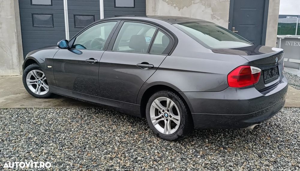 BMW Seria 3 318d DPF Edition Sport - 4