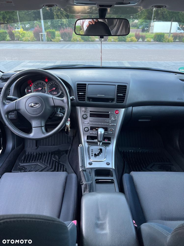 Subaru Legacy - 8