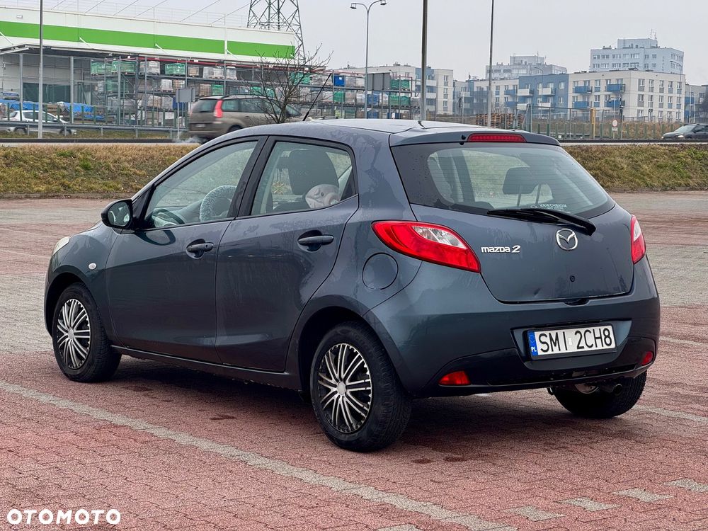 Mazda 2 - 8