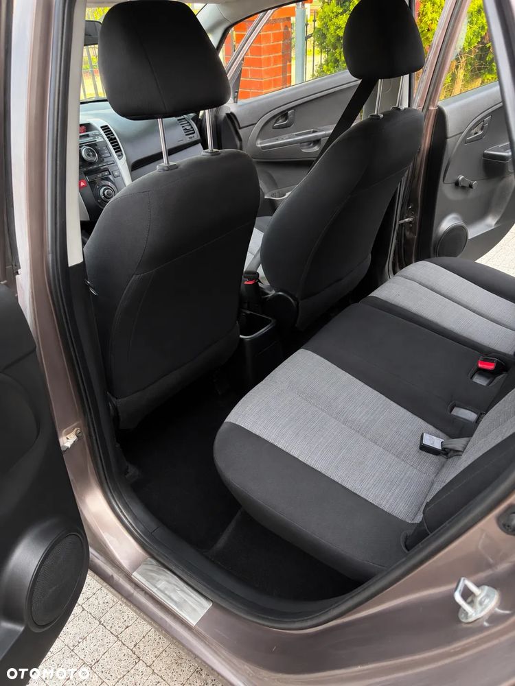 Kia Venga 1.4 L - 9