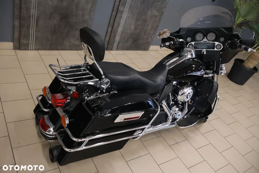 Harley-Davidson Touring Street Glide - 3