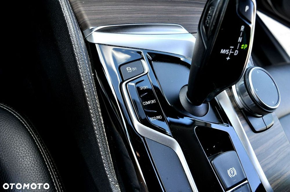 BMW Seria 5 520d Luxury Line sport - 18