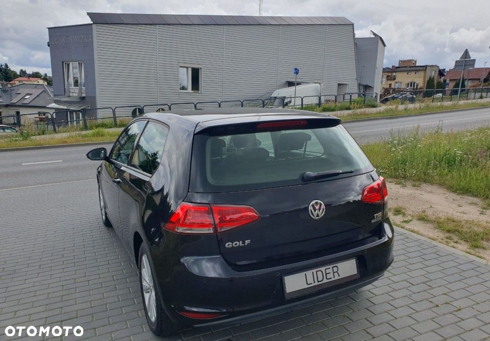 Volkswagen Golf - 4
