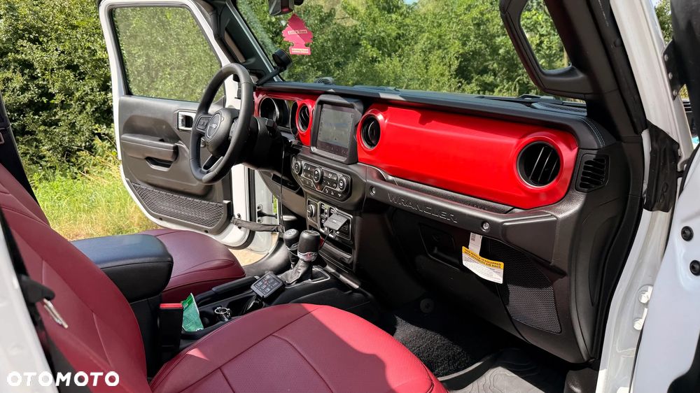 Jeep Wrangler - 22