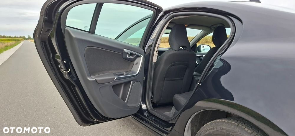 Volvo S60 T3 Kinetic - 19