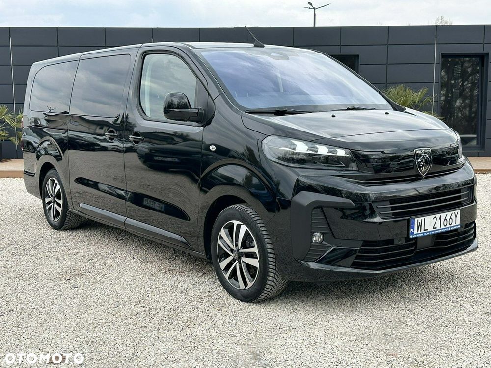 Peugeot Traveller - 1
