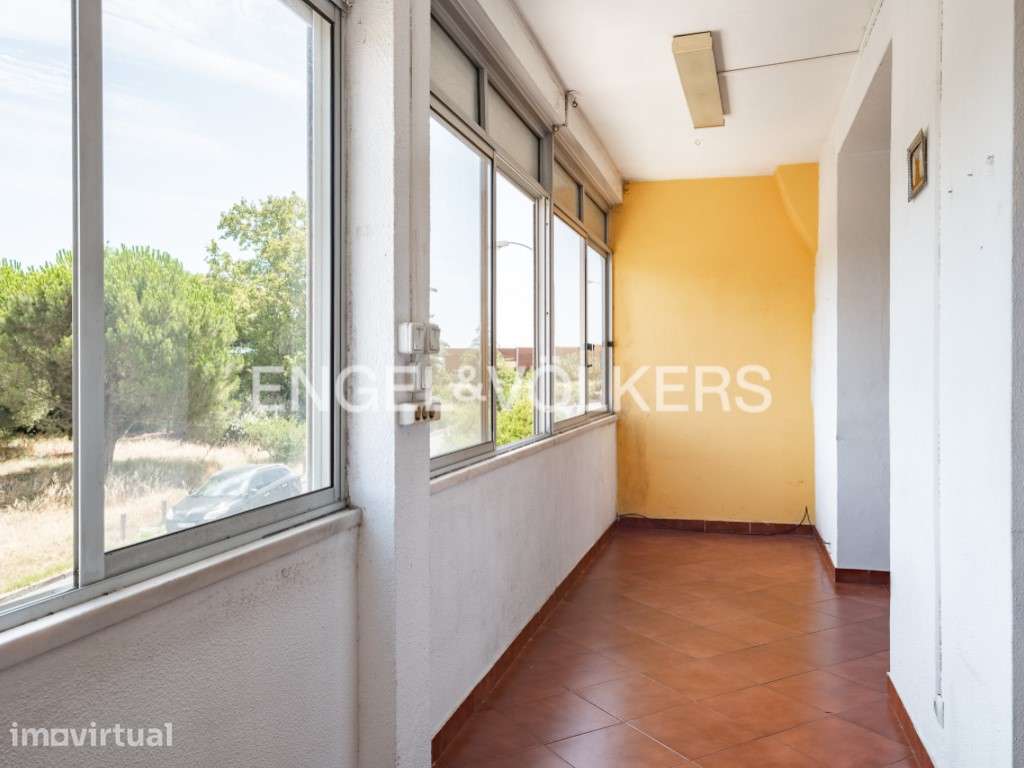 Moradia T6 com garagem em Porto Salvo - Grande imagem: 4/48