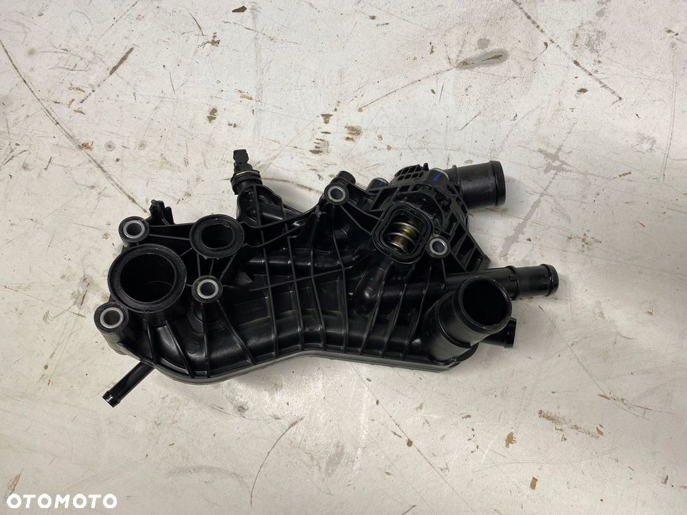 VOLVO XC40 1.5 HYBRYDA OBUDOWA TERMOSTATU - 5