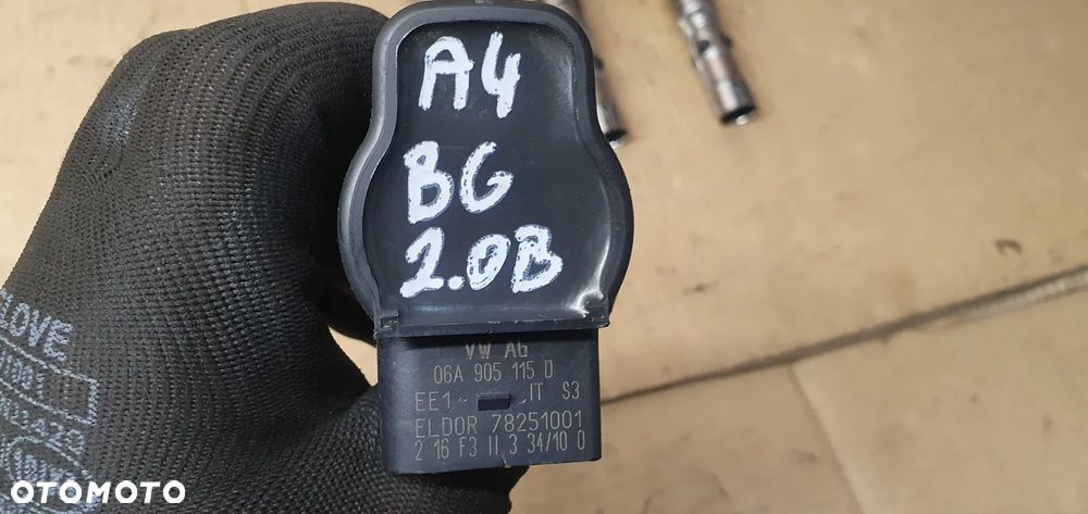 1szt. Cewka zapłonowa Audi A4 B6 2.0 FSI 06A905115D - 5