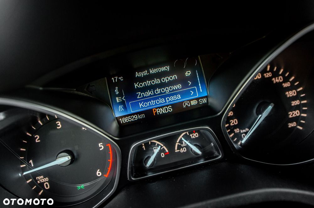 Ford Kuga 2.0 TDCi 4x4 Vignale - 26