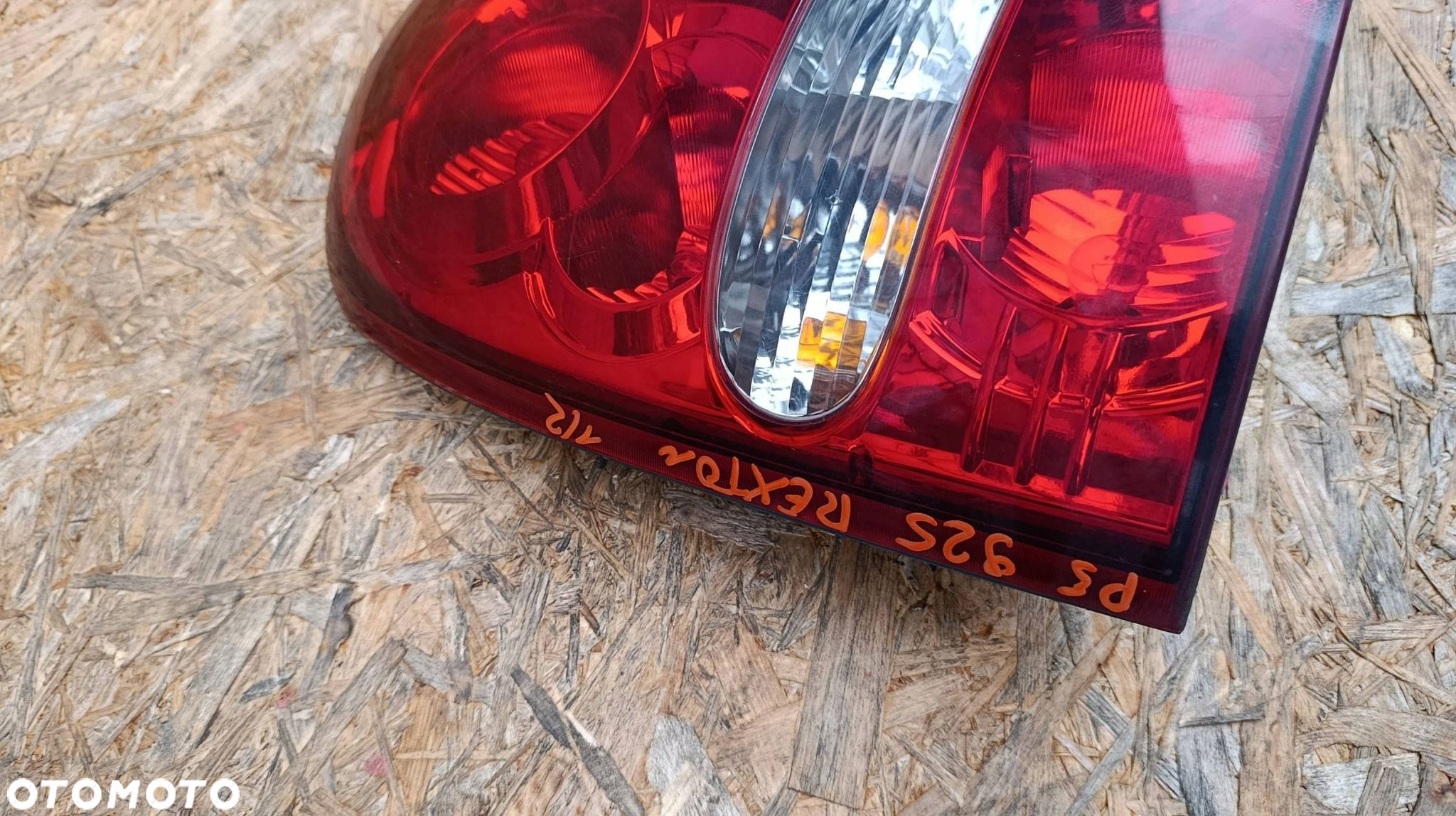 SsangYong Rexton I Tył Lampy tylne / Komplet LAMPA TYLNA LEWA PRAWA - 3