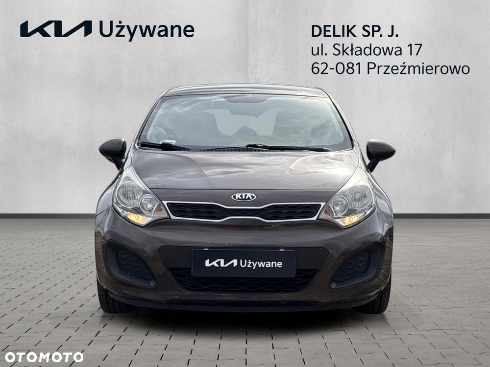 Kia Rio 1.4 L - 8