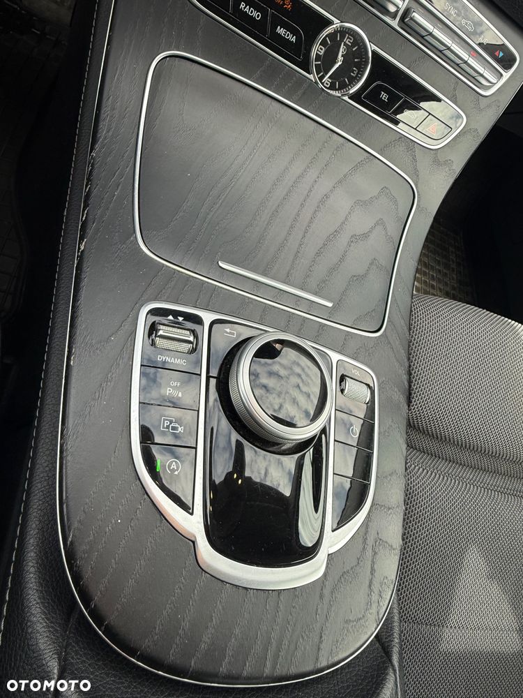 Mercedes-Benz Klasa E 220 d 9G-TRONIC Sportstyle Edition - 22