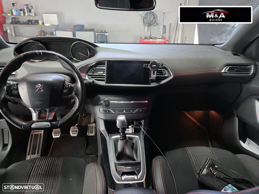 Peugeot 308 1.2 PureTech GT Line - 14