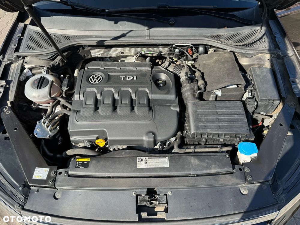 Volkswagen Passat - 13