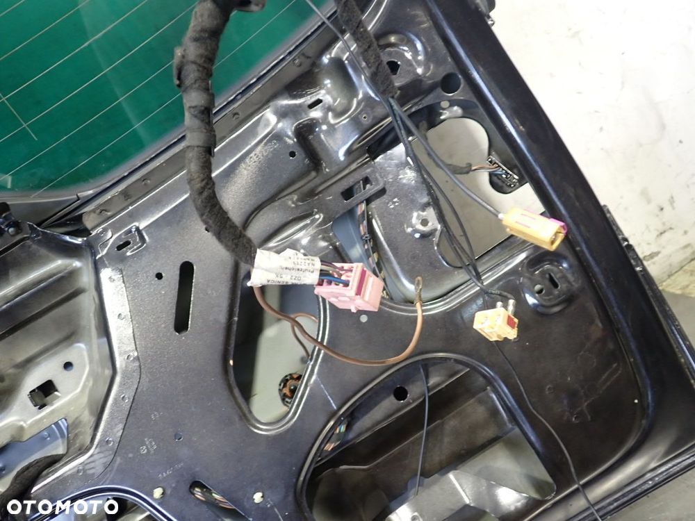 KLAPA TYŁ BAGAŻNIKA VOLKSWAGEN TOUAREG 5.0 - 17