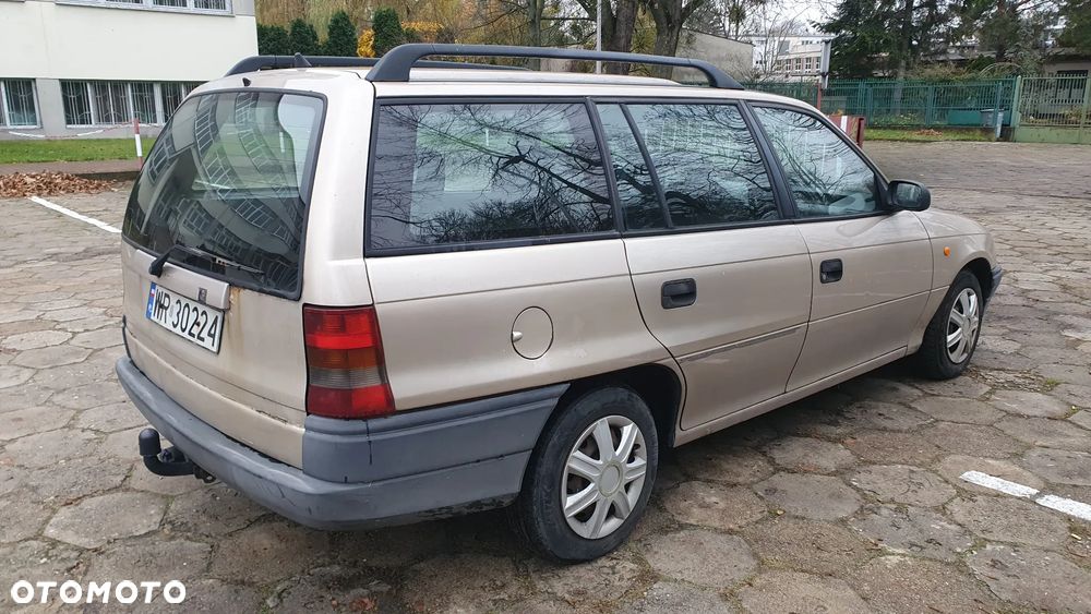 Opel Astra 1.4 16v GL - 4