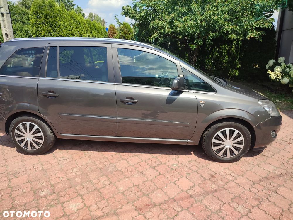 Opel Zafira - 8