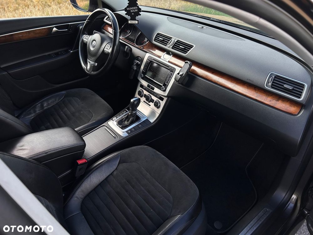 Volkswagen Passat 2.0 TDI DPF DSG Comfortline - 23