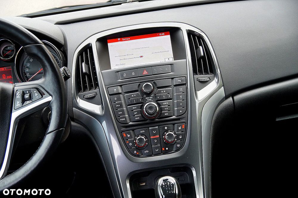 Opel Astra 1.4 T Cosmo S&S - 13