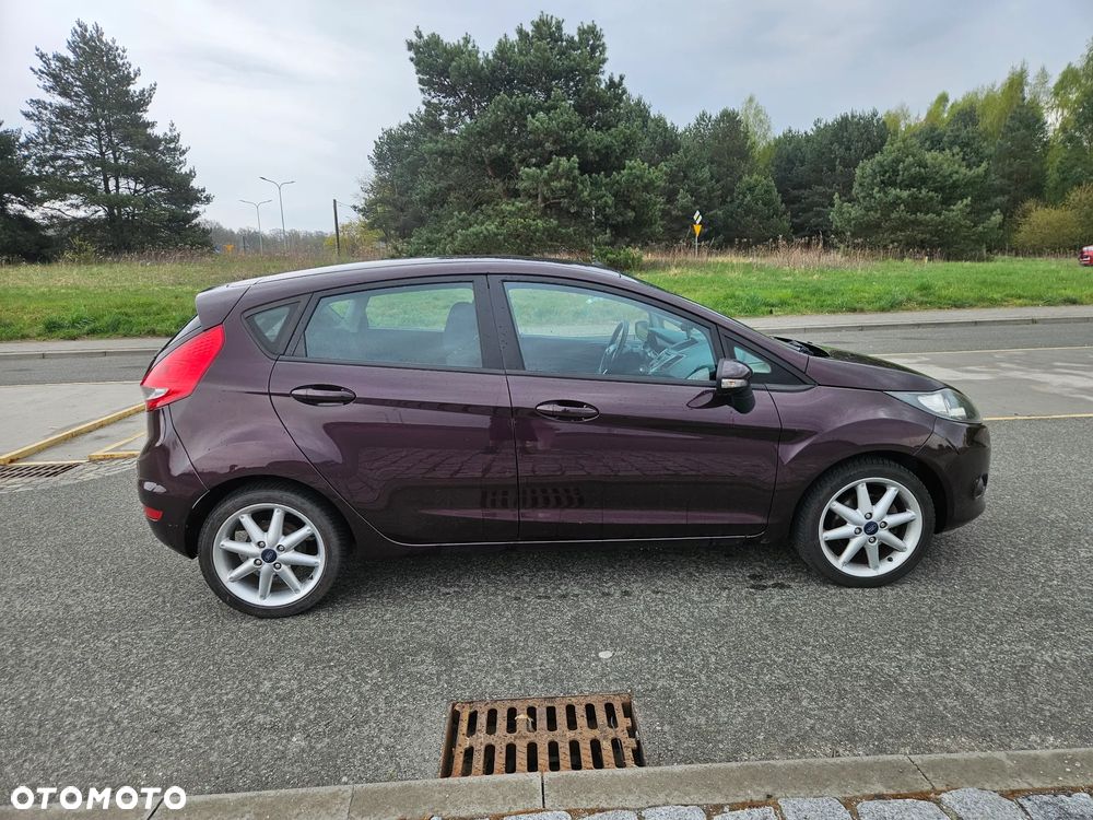 Ford Fiesta 1.25 Ghia - 8