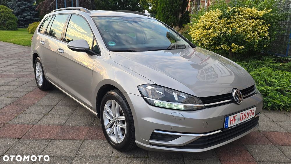 Volkswagen Golf - 2