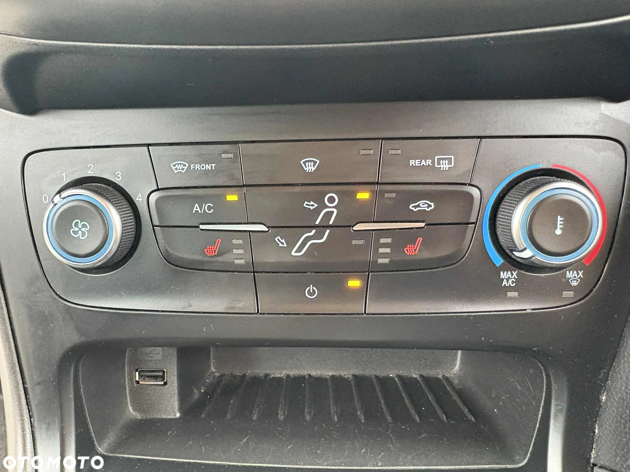 Ford Focus 1.5 EcoBlue Start-Stopp-System ACTIVE DESIGN - 32