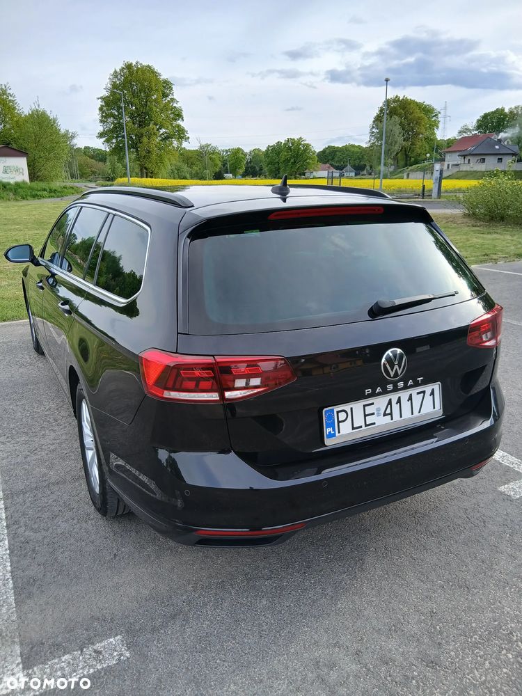 Volkswagen Passat 2.0 TDI SCR DSG Conceptline - 3