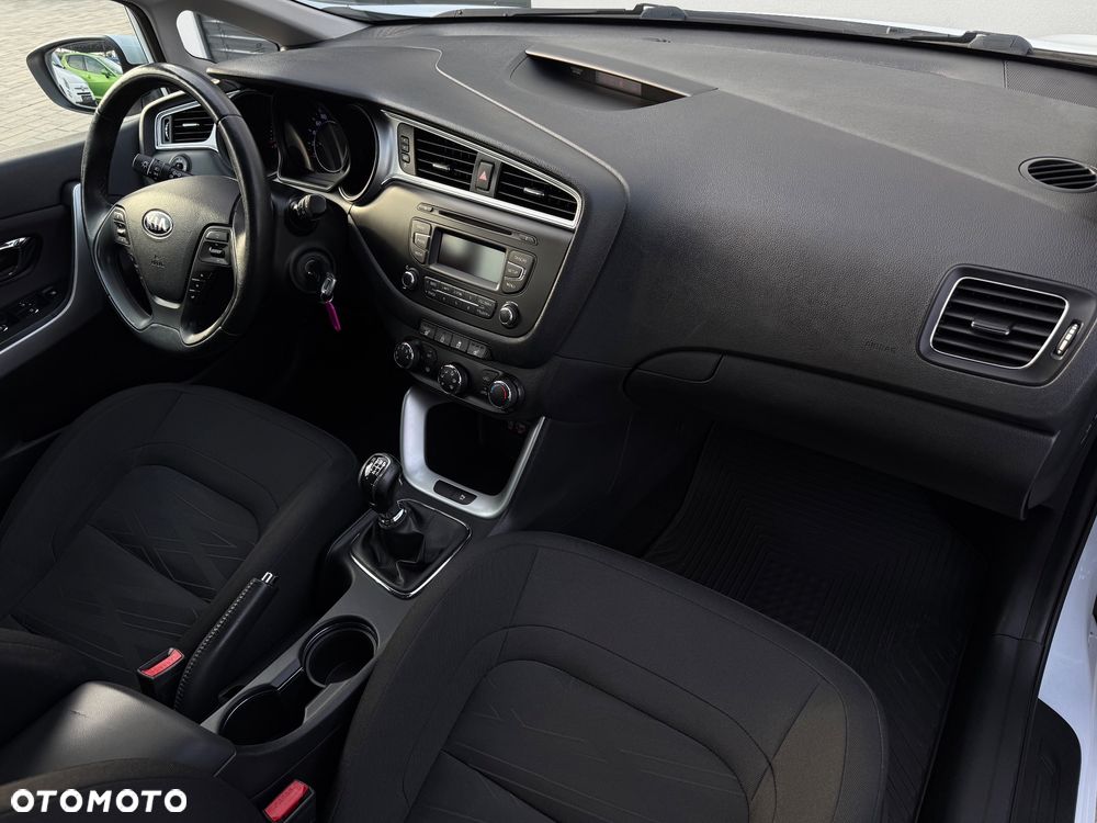 Kia Ceed 1.6 GDI Edition 7 - 25