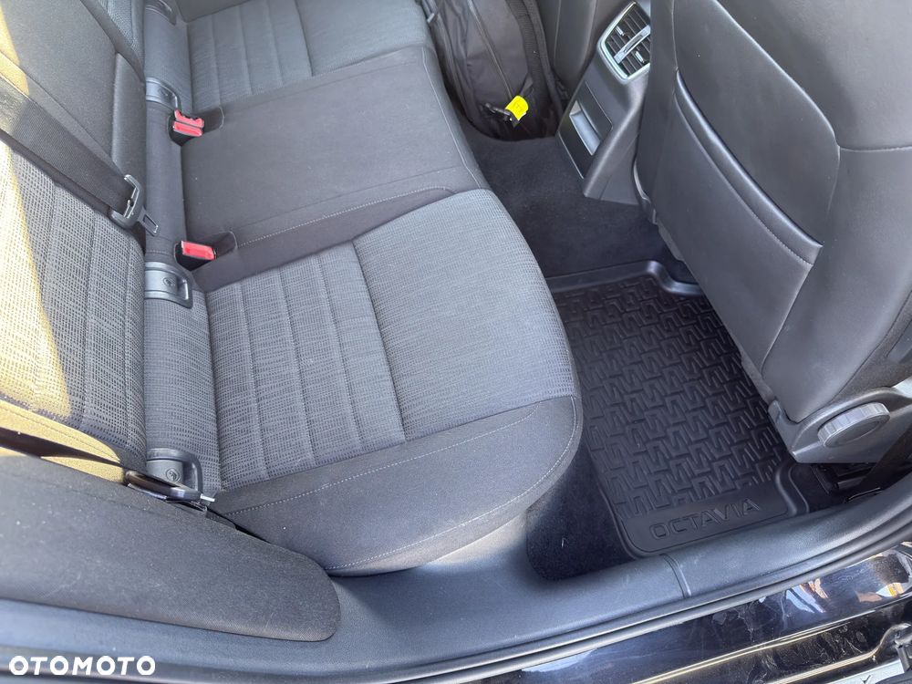 Skoda Octavia 1.8 TSI 4x4 Style DSG - 10