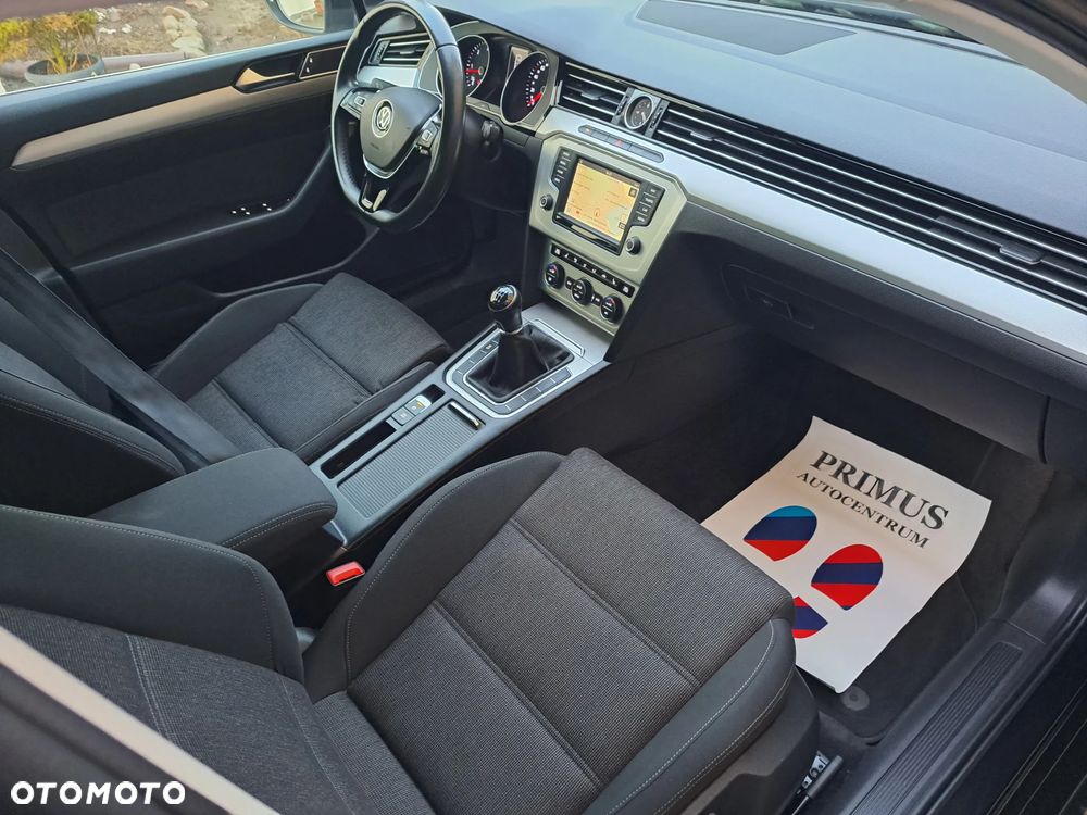 Volkswagen Passat Variant 2.0 TDI SCR Comfortline - 15