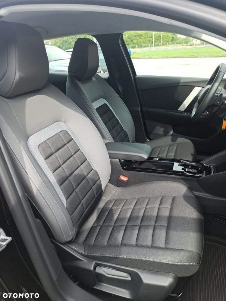 Citroën C4X 1.2 mHEV Plus eDCT6 - 27