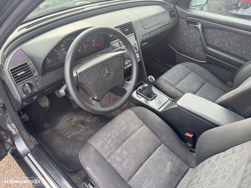Mercedes-Benz C 220 D Classic - 8