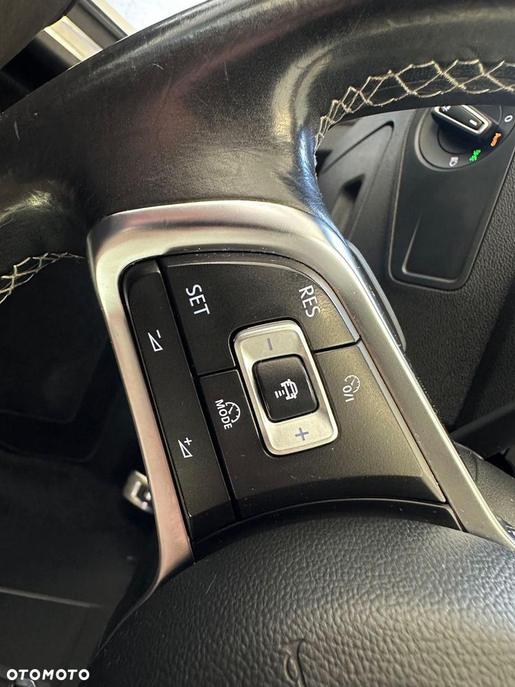Volkswagen Tiguan - 21