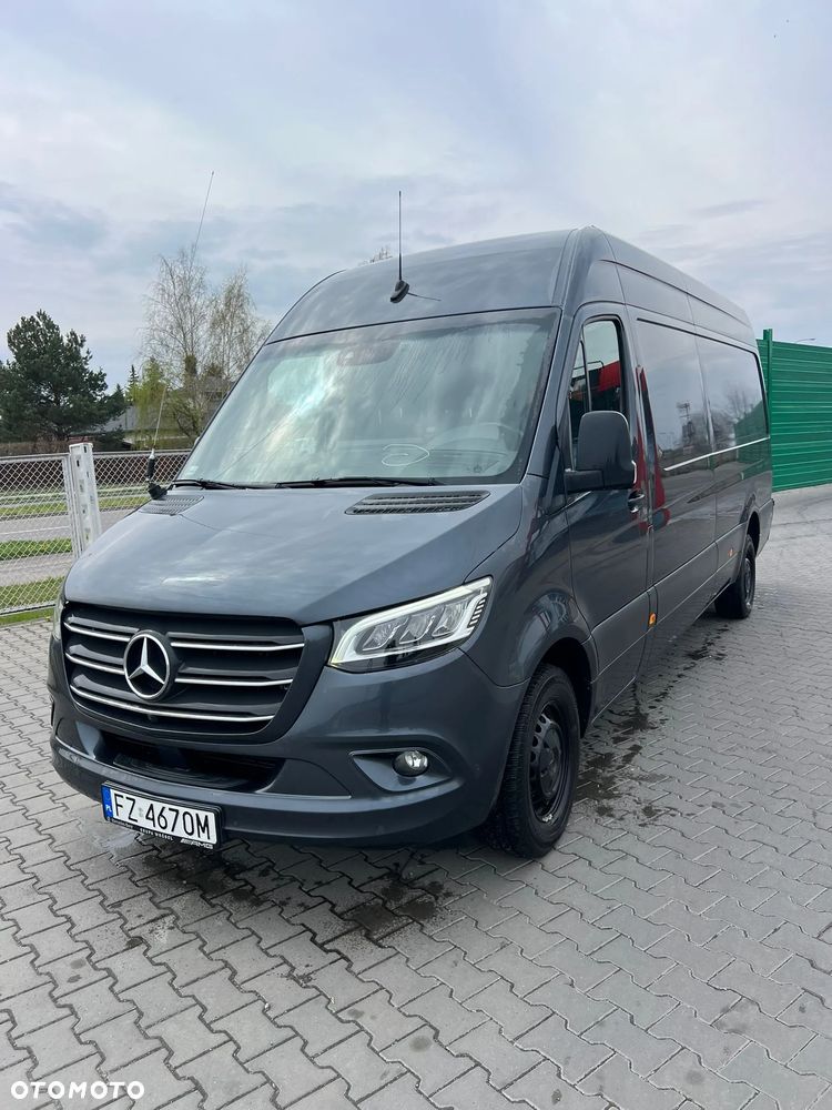 Mercedes-Benz Sprinter - 2