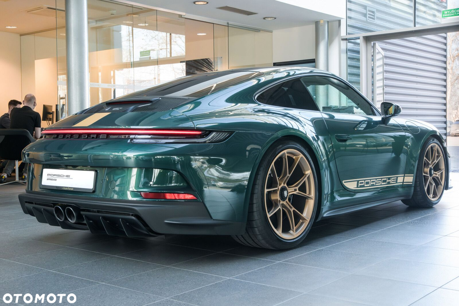 Porsche 911 GT3 Touring PDK - 3