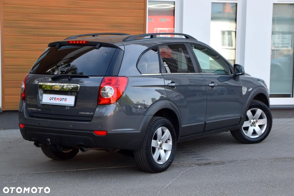 Chevrolet Captiva 2.0 2WD 7 Sitzer LS - 14