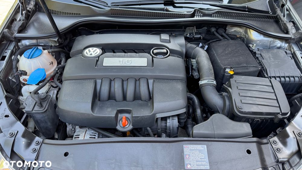 Volkswagen Golf 1.6 Comfortline - 34