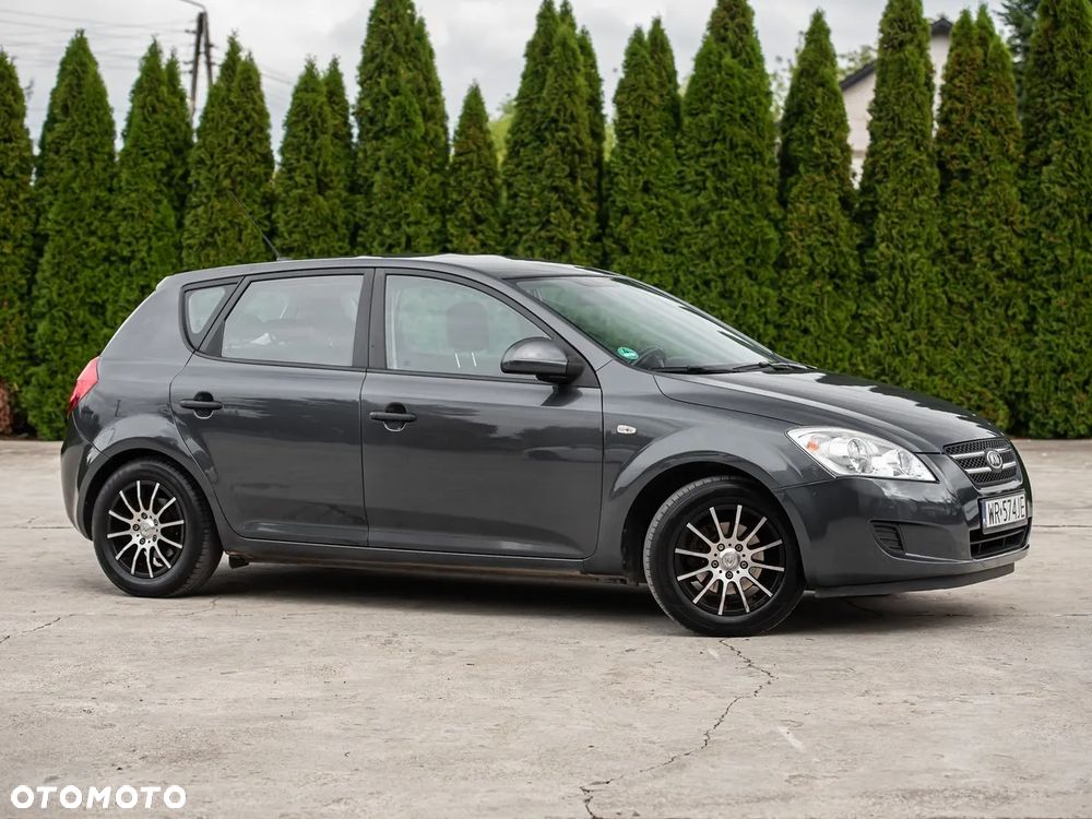 Kia Ceed 1.4 CVVT LX Basis - 3
