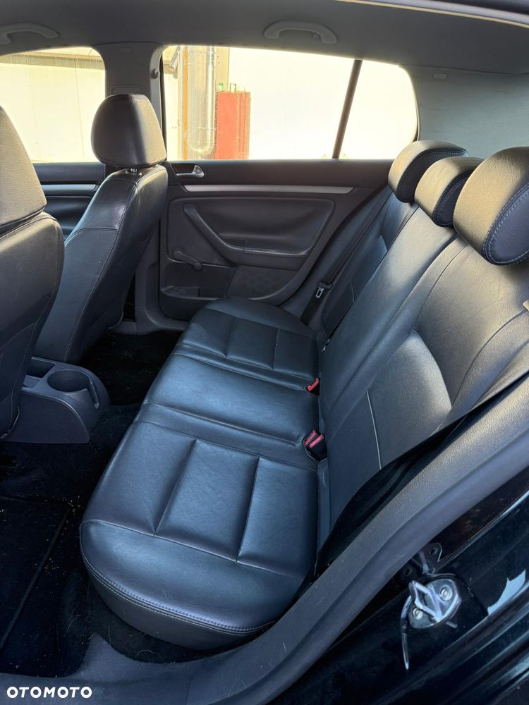 Volkswagen Golf 1.9 TDI DPF Comfortline - 4