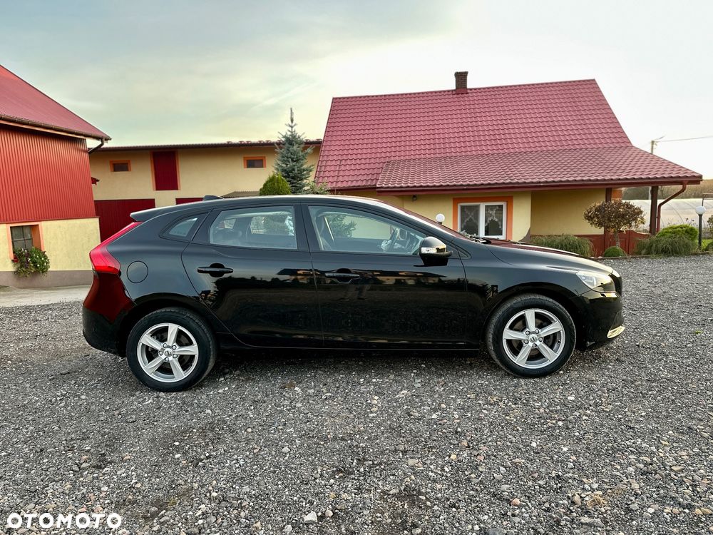 Volvo V40 D2 - 9