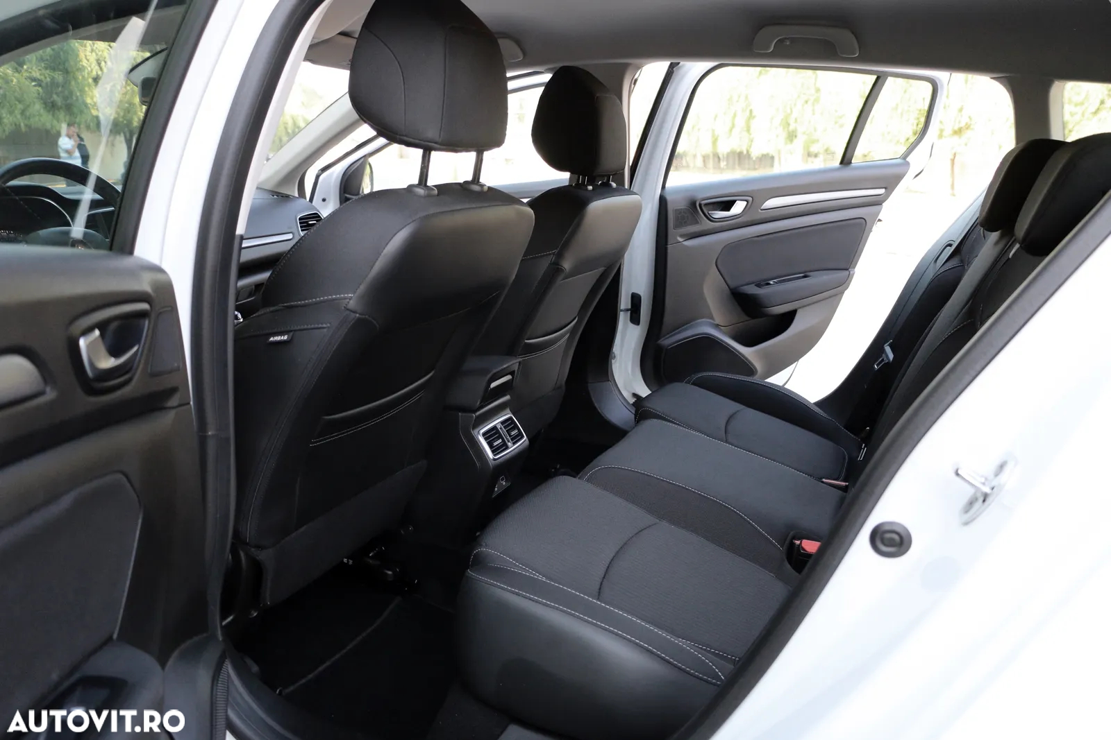 Renault Megane Blue dCi 115 Authentic - 10