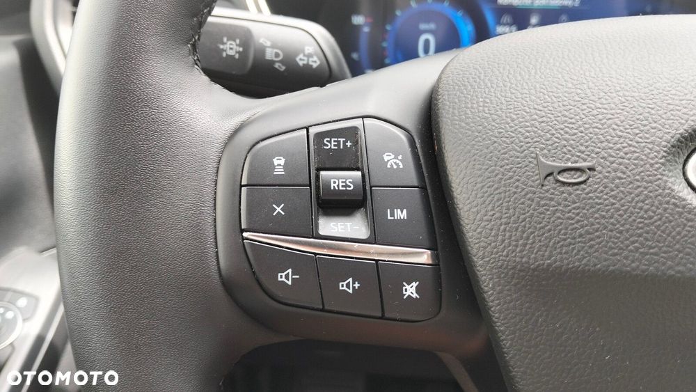 Ford Kuga 1.5 EcoBoost FWD Titanium - 24