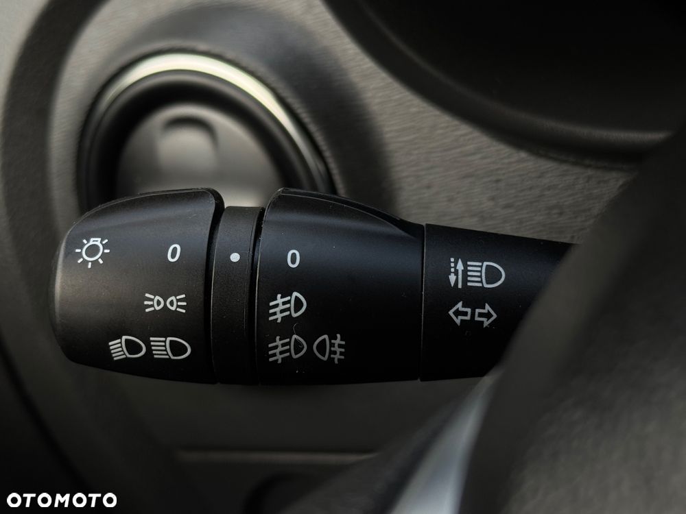 Dacia Lodgy 1.3 TCe Laureate S&S - 27