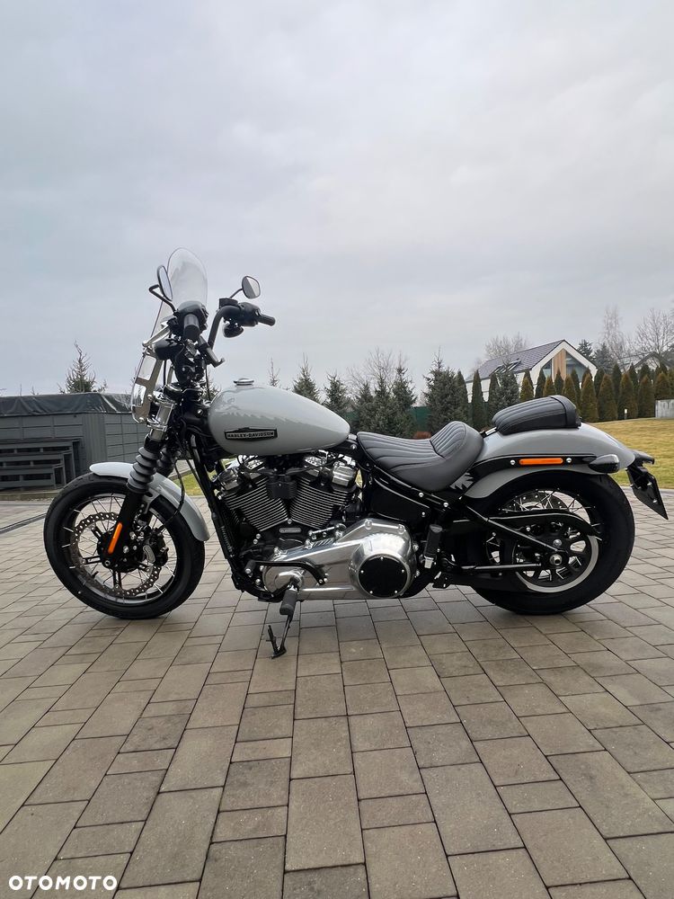 Harley-Davidson Softail Street Bob - 7