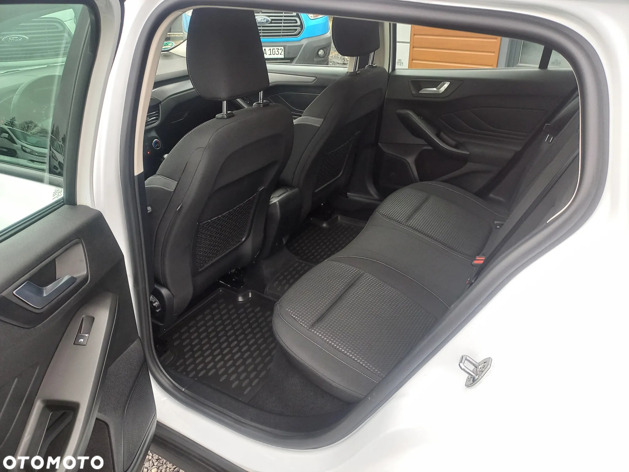 Ford Focus 1.5 EcoBlue Start-Stopp-System COOL&CONNECT DESIGN - 15