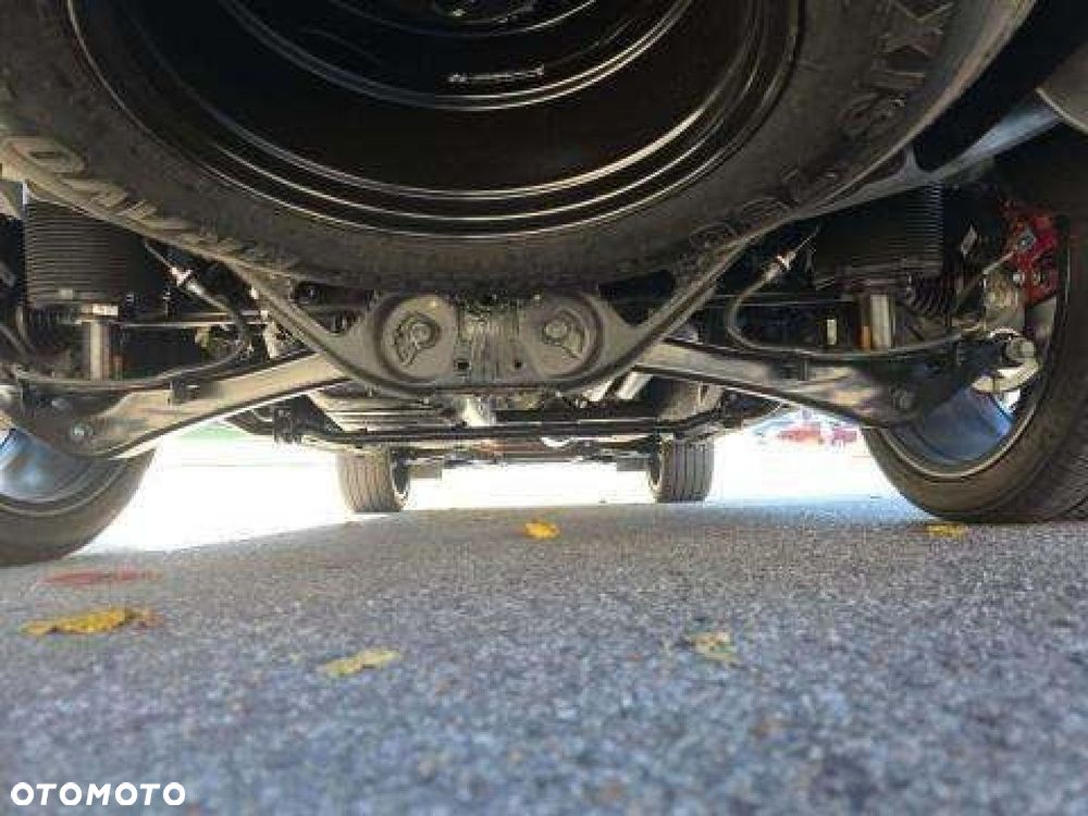 Cadillac Escalade - 19