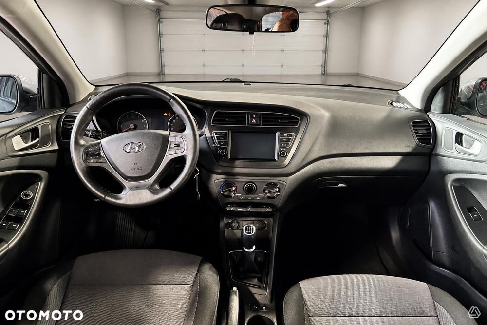 Hyundai i20 - 11