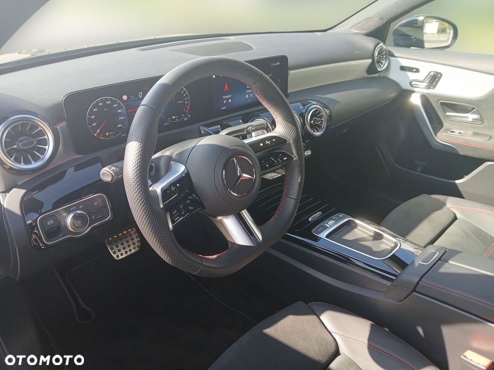 Mercedes-Benz Klasa A 250 e PHEV AMG Line 8G-DCT - 9